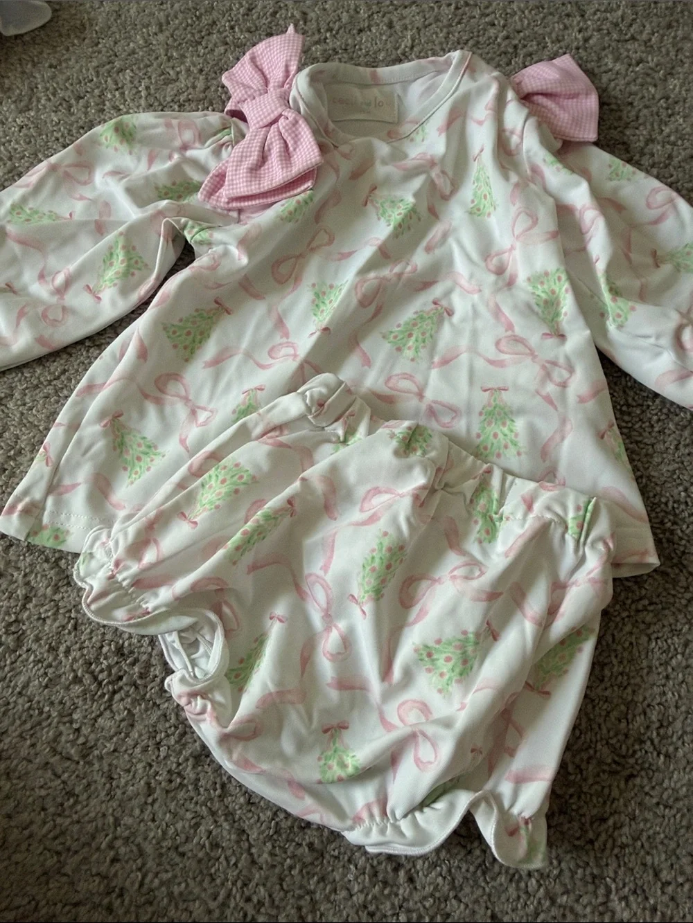 Cecil and Lou Pink Christmas and Bow Set